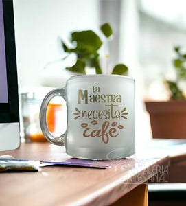 La Maestr@ necesita café, coffee mug